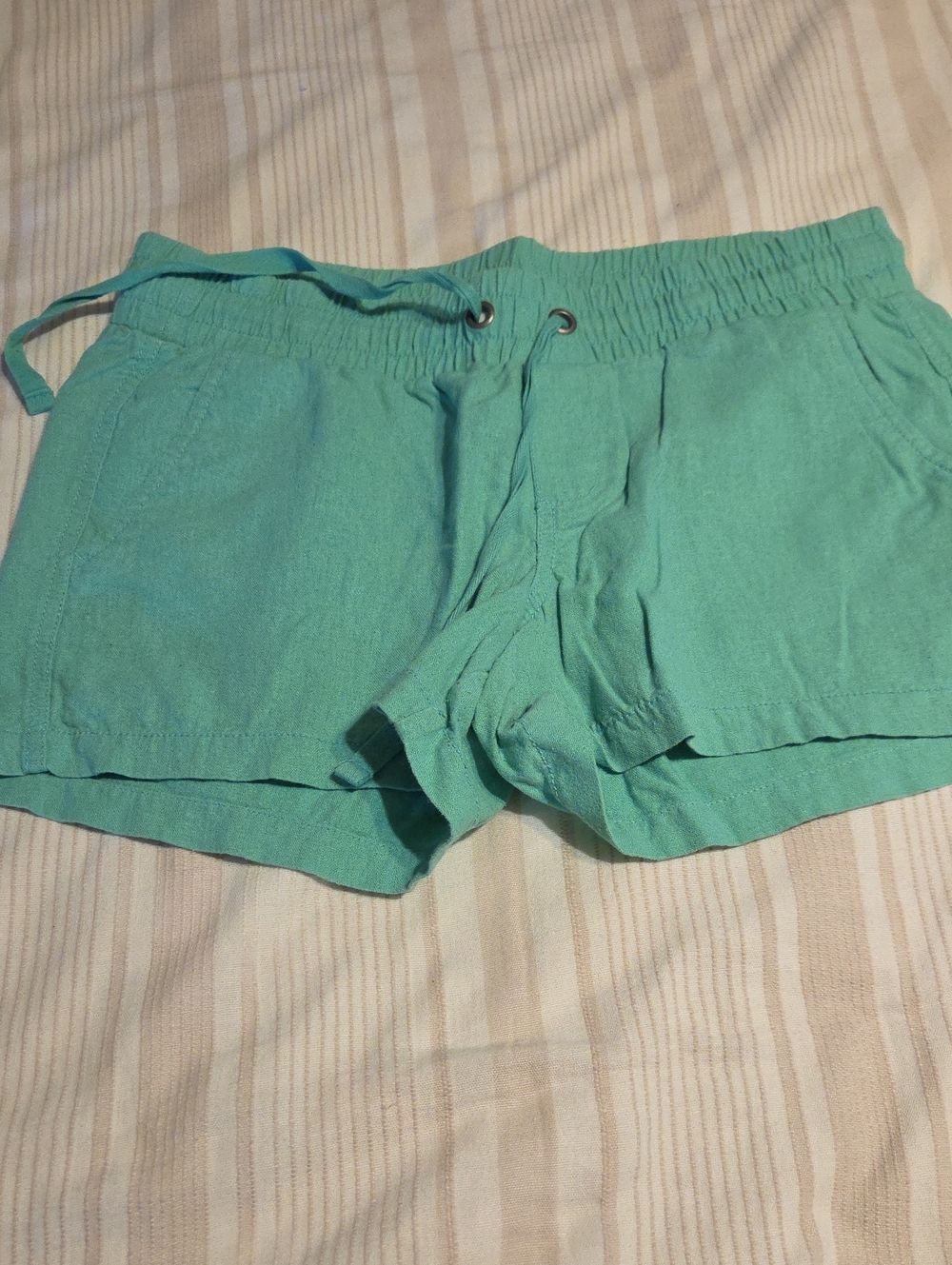 Old Navy Women's Green Drawstring Linen blend Shorts